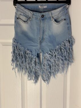Light Wash Distressed Fringe Denim Shorts